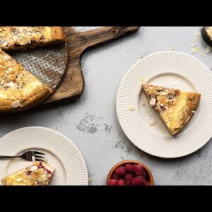 Keto Coffee Cake Recipe [Raspberry Cream Cheese]
