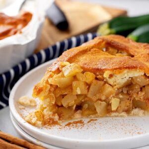 Keto Apple Pie [with Low-Carb Pie Crust]