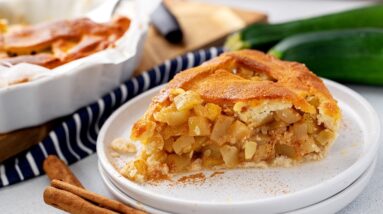 Keto Apple Pie [with Low-Carb Pie Crust]
