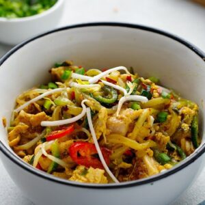 Keto Thai Chicken Zoodle Recipe [Low-Carb Takeout Replacement]