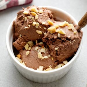 Low-Carb PB & Chocolate Ice Cream (Only 5 Ingredients!)